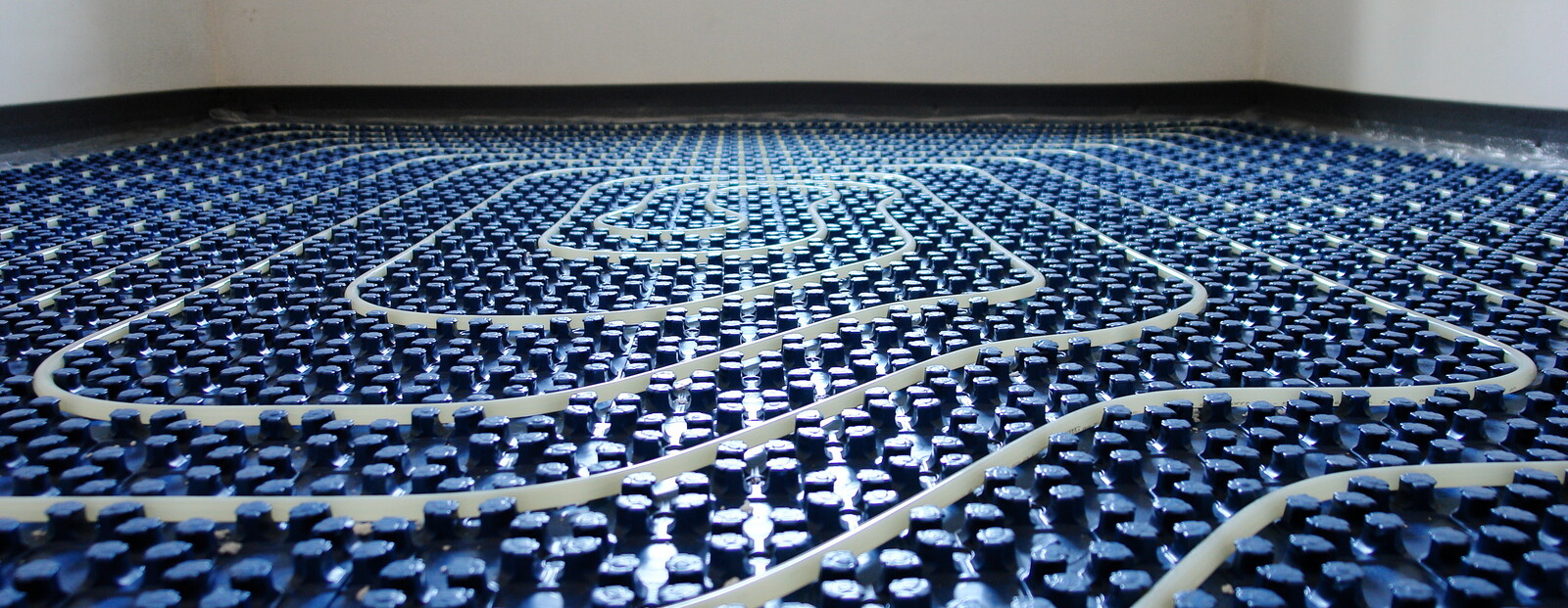 Wand- und Fußbodenheizung